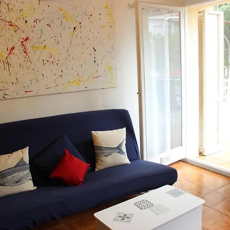 Luxury 4 Bed On Coastal Footpath At Cap Ras Apartment Llanca