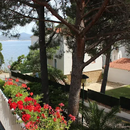 Luxury 4 Bed On Coastal Footpath At Cap Ras Apartmán